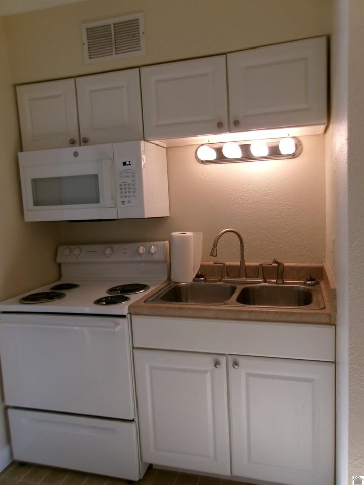 Sanders Ave - Photo 5 of 13