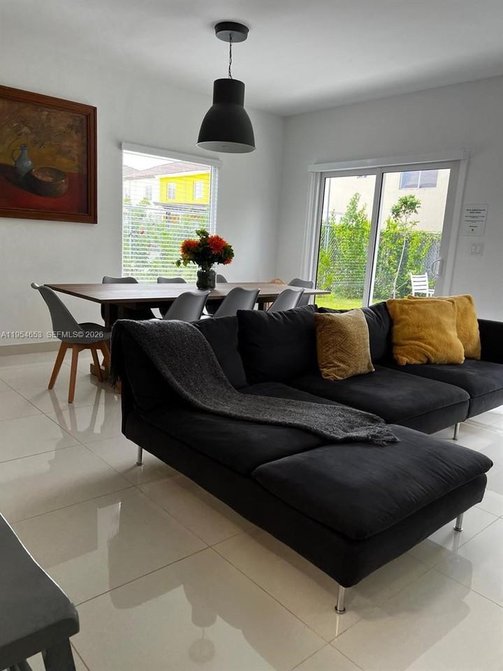 13660 Sw 260th St - Photo 5 of 8