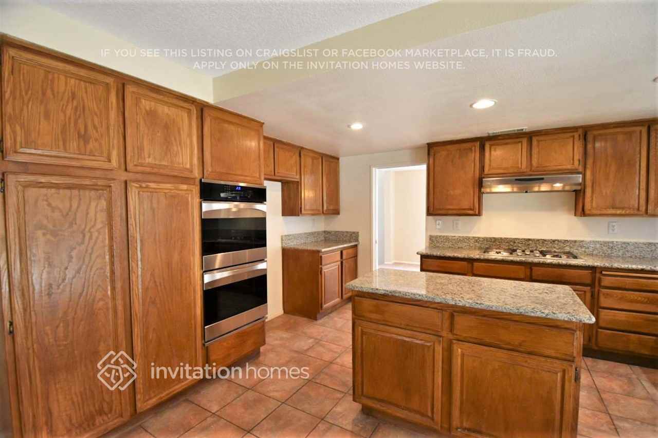 3100 Regency Way - Photo 5 of 18