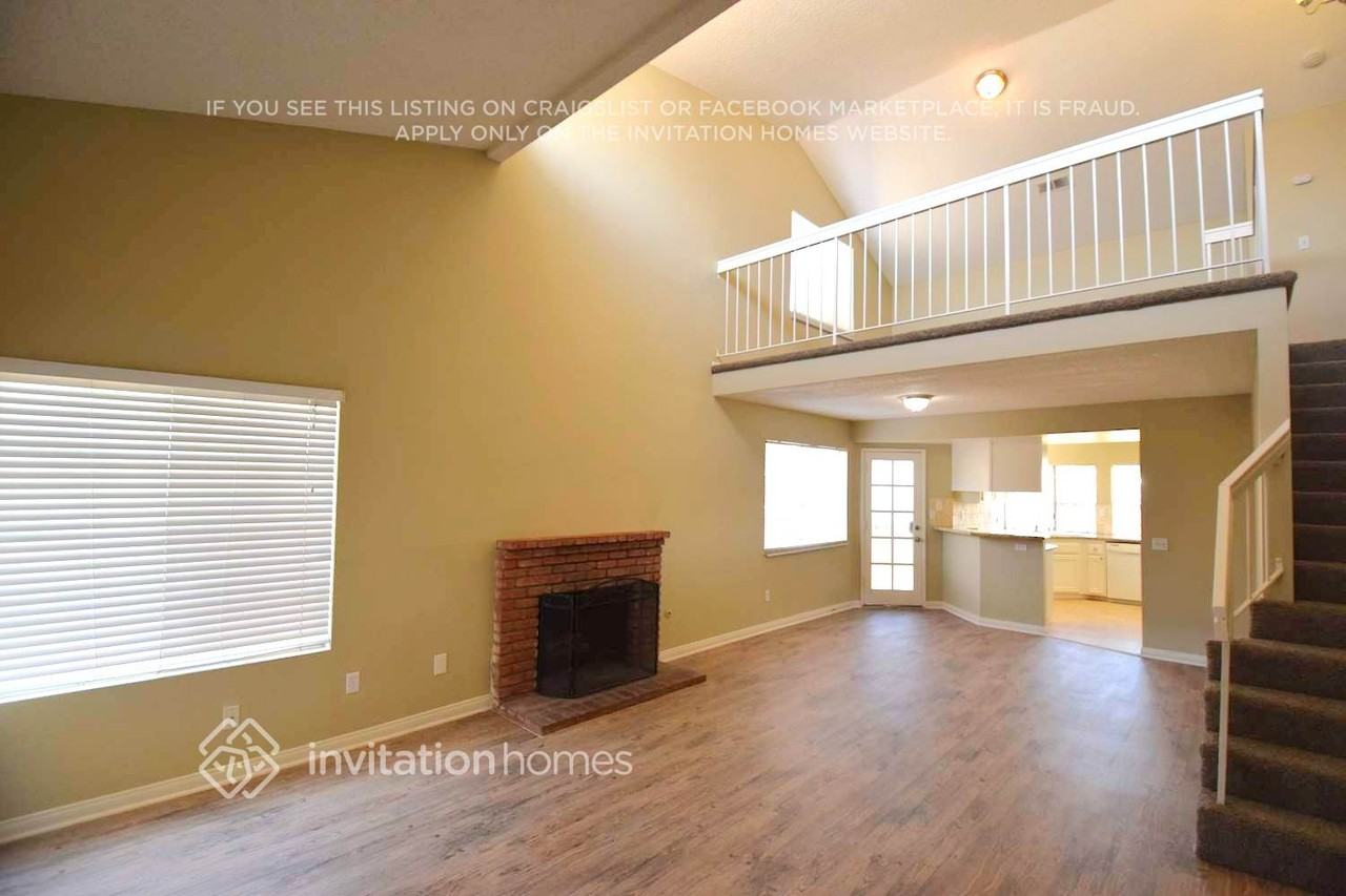 13037 Pawnee Dr - Photo 3 of 10