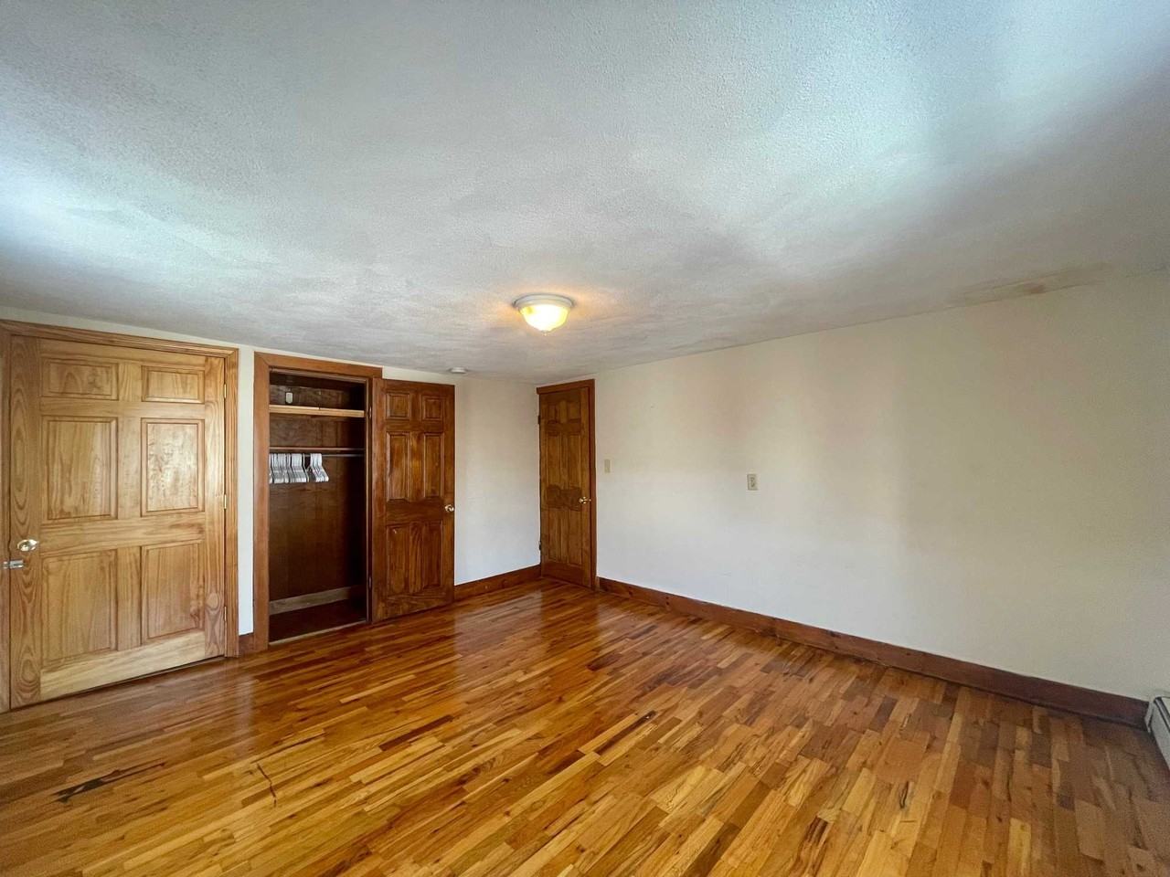 Somerville Ave - Photo 5 of 12