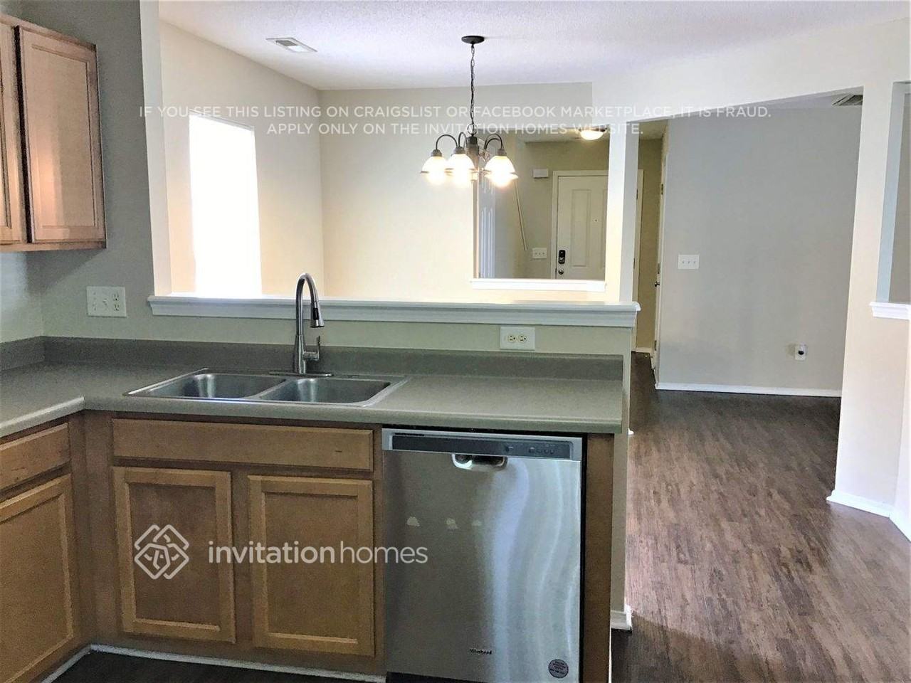 2225 Ballston Pl - Photo 4 of 11