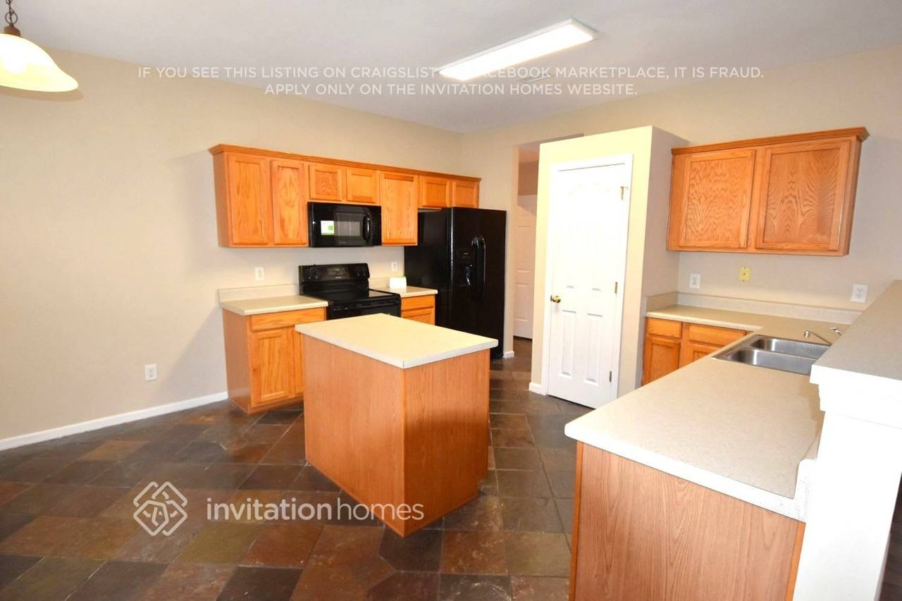 3000 Moonstone Ln - Photo 4 of 12