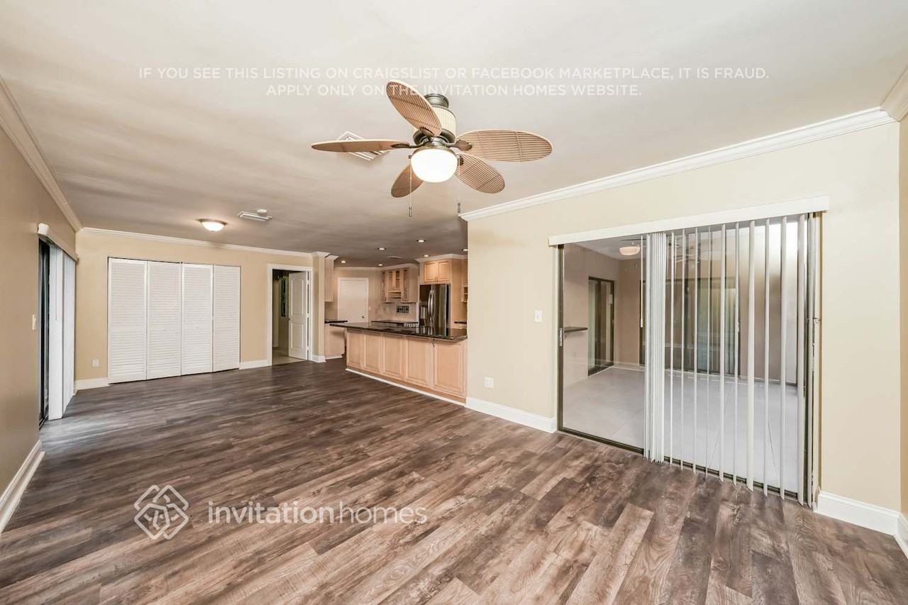 11752 Laurel Valley Cir - Photo 6 of 17