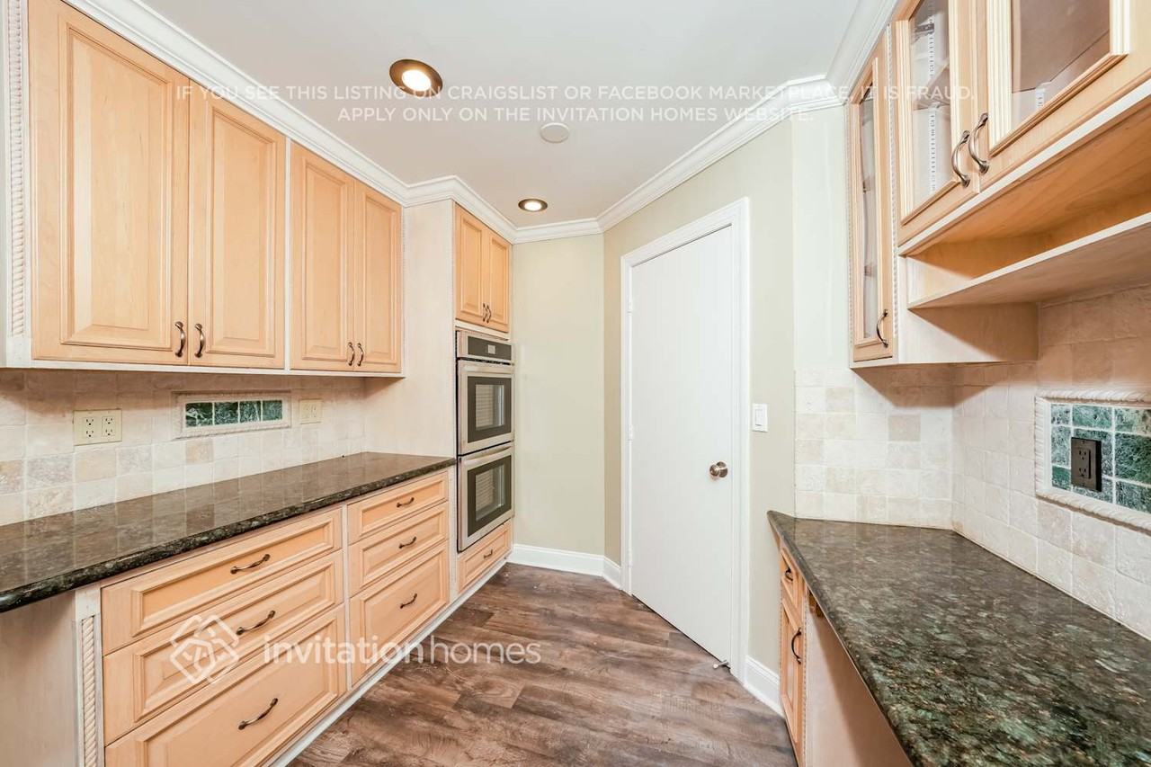 11752 Laurel Valley Cir - Photo 7 of 17