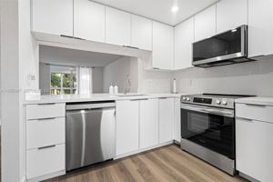 featured image of 901 Ne 14th Ave #205