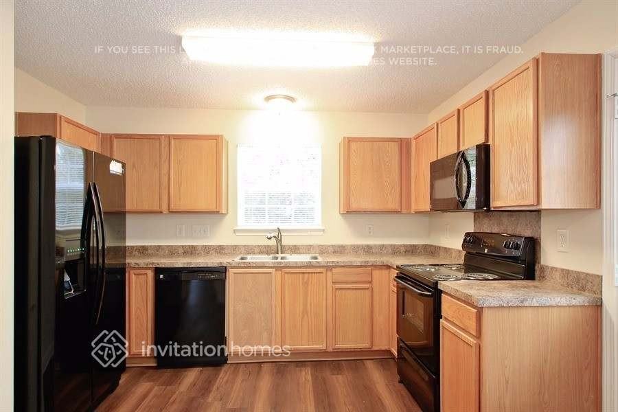 4350 Perkins Rd - Photo 4 of 10