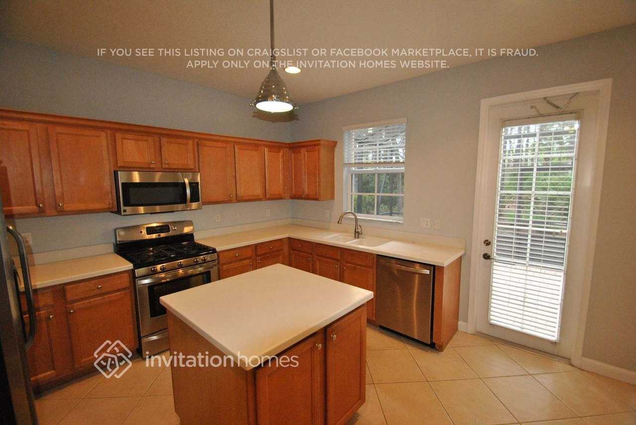 633 Moondancer Ct - Photo 4 of 12