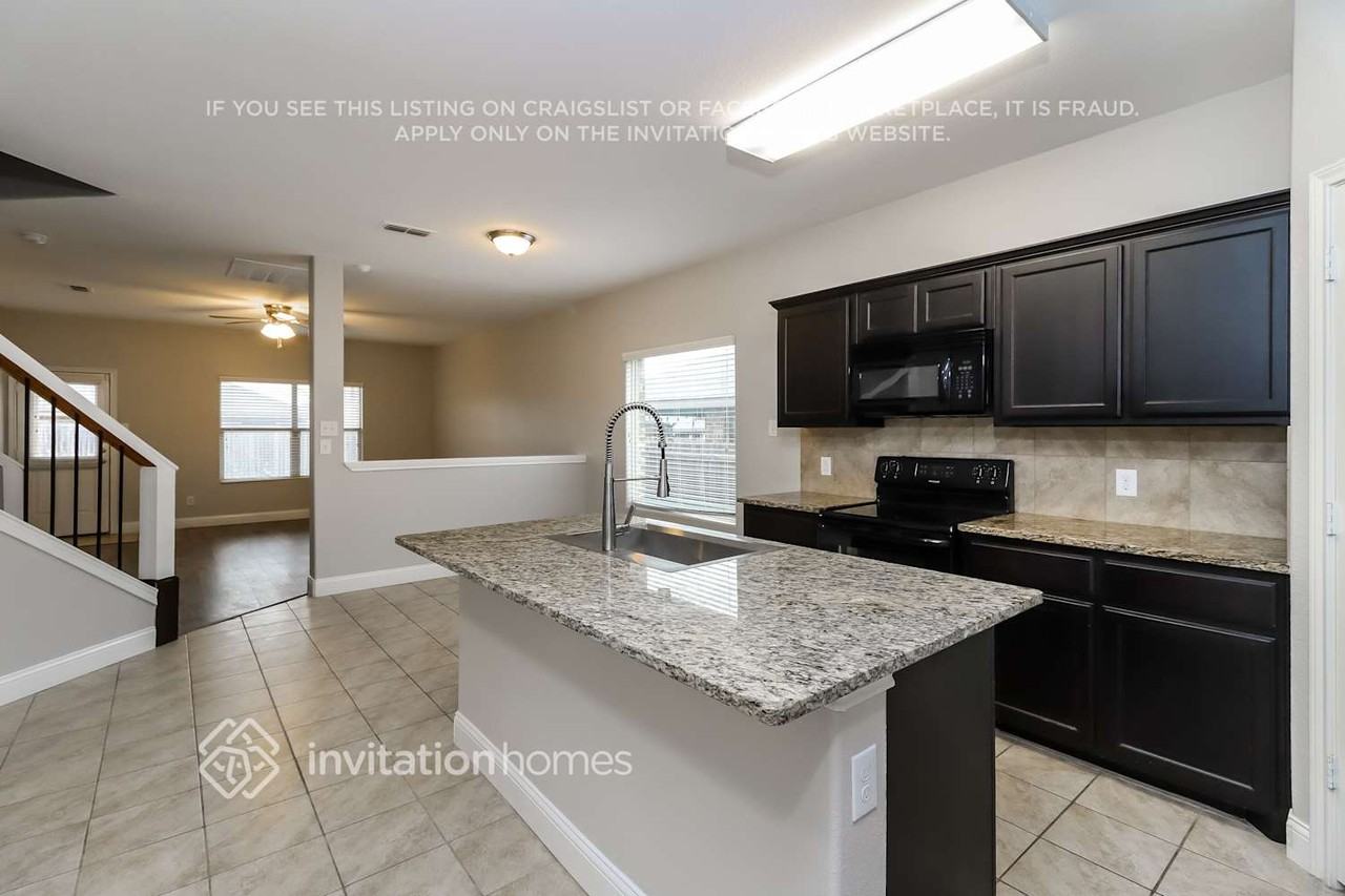 652 Creekview Dr - Photo 6 of 16