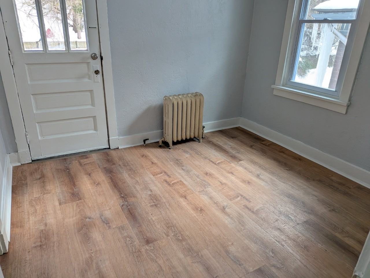 516 Halsey Ave - Photo 6 of 12