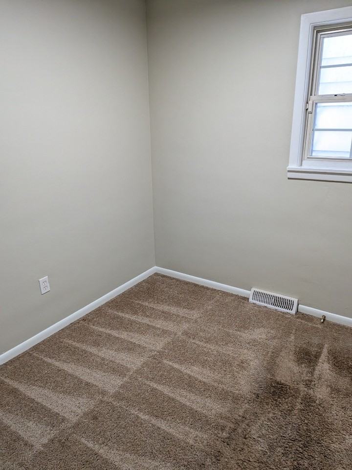 2955 Glen Mawr St #1 - Photo 3 of 6