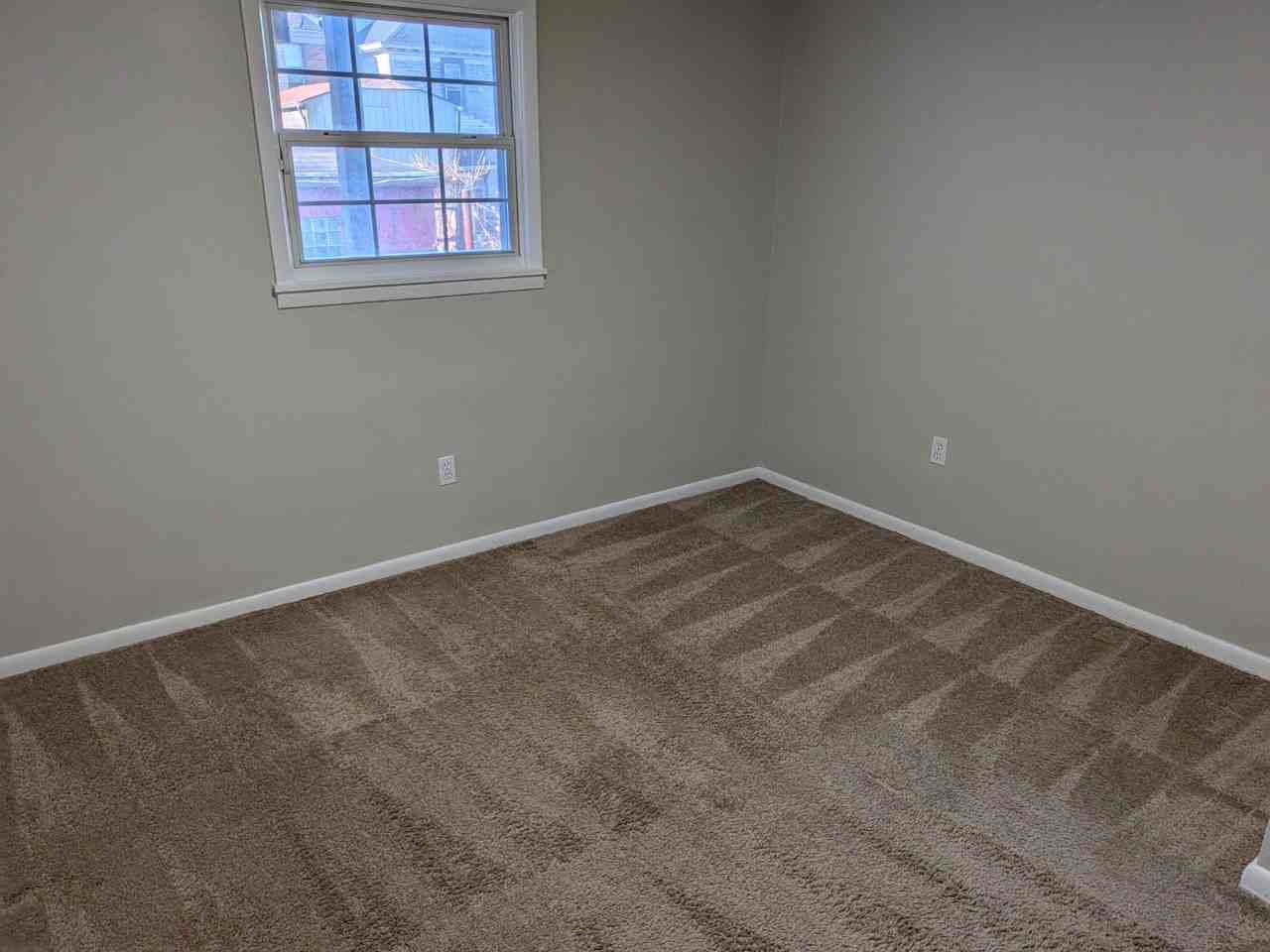 2955 Glen Mawr St #1 - Photo 5 of 6