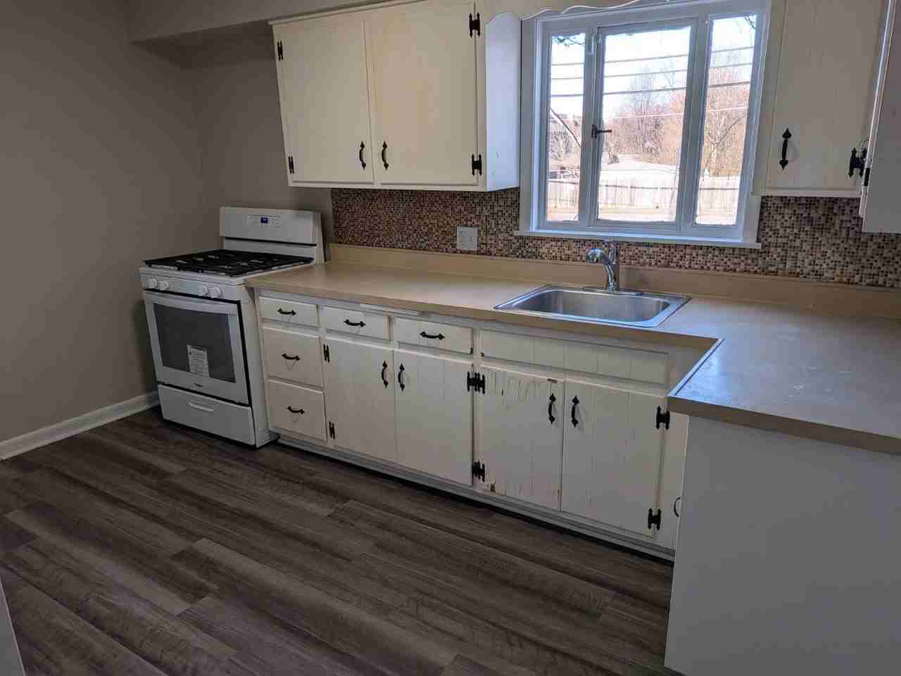 2955 Glen Mawr St #1 - Photo 6 of 6