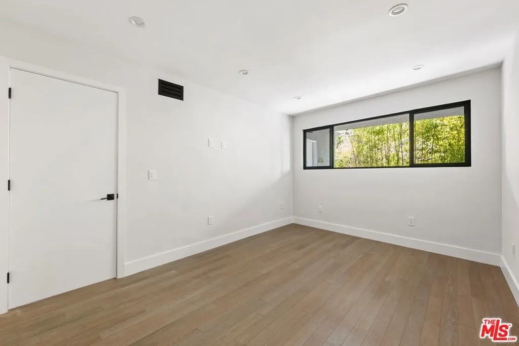 1450 1/2 S Crescent Heights Blvd - Photo 7 of 12