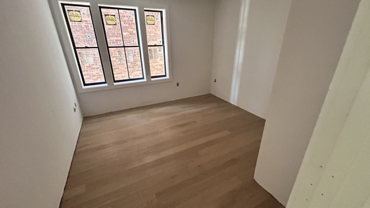 35 Orkney Rd #3 - Photo 4 of 8