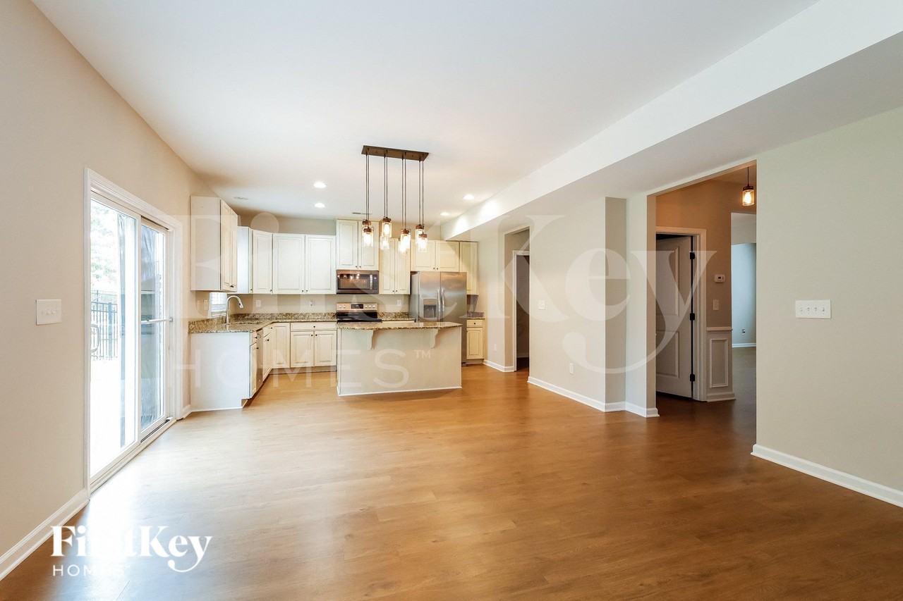 4113 Oconnell St - Photo 5 of 15