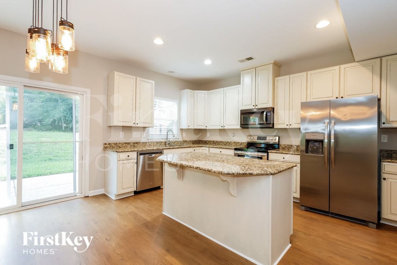 4113 Oconnell St - Photo 6 of 15