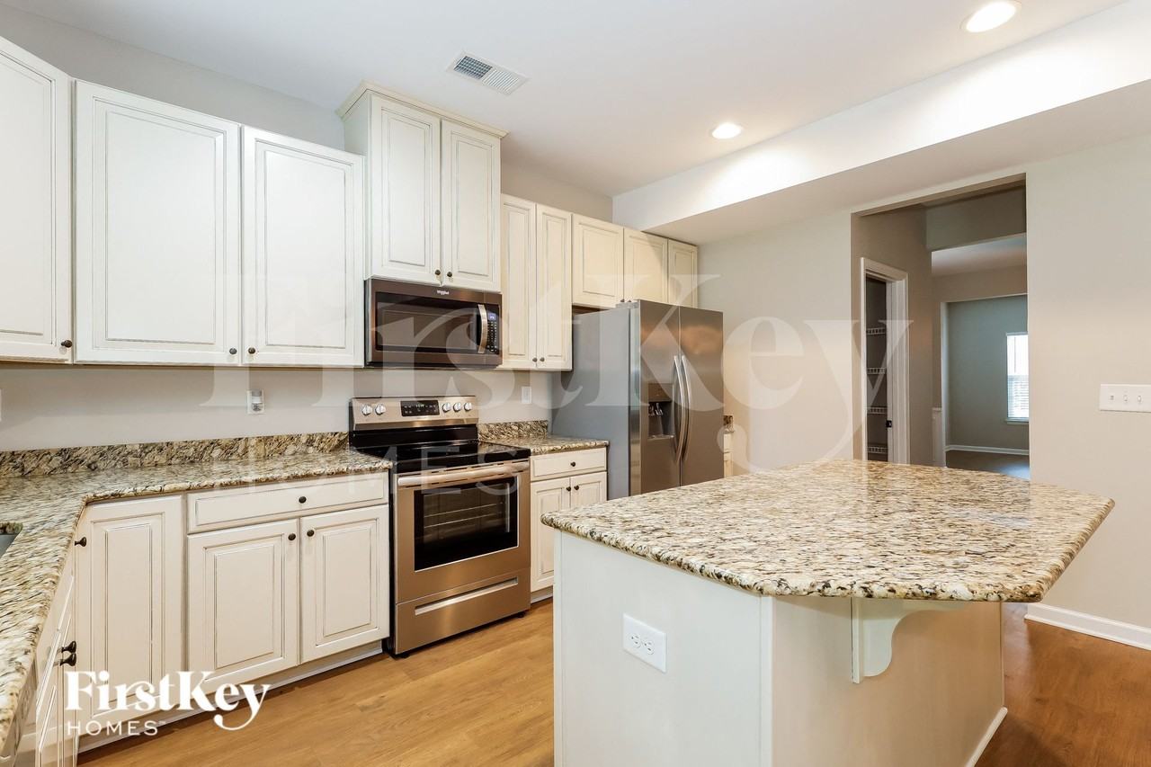 4113 Oconnell St - Photo 7 of 15