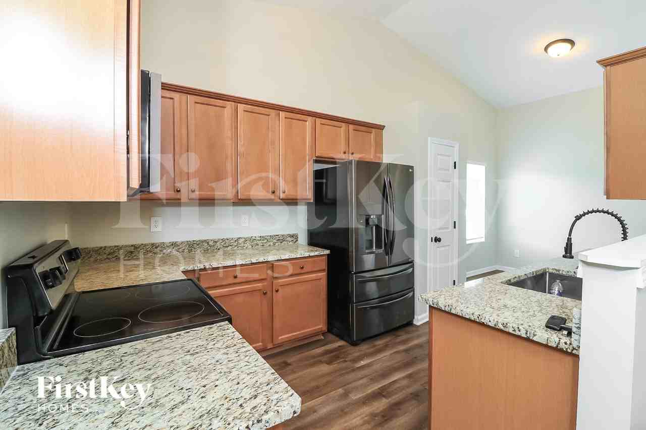 173 Elderberry Pt - Photo 6 of 15