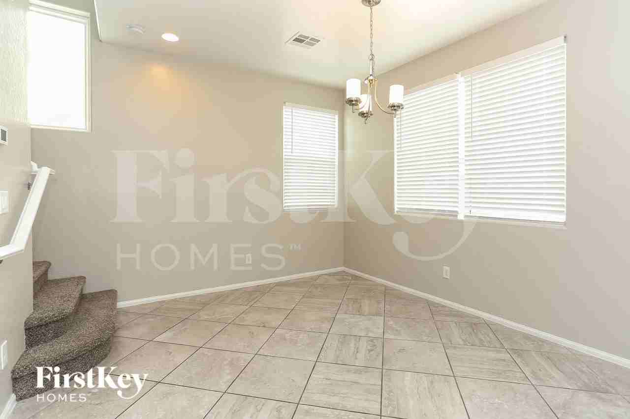 8032 Satin Carnation Ln - Photo 4 of 15