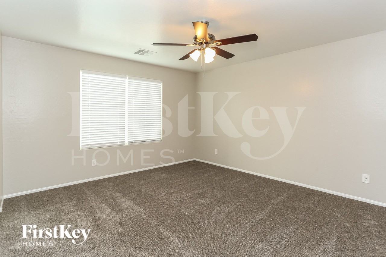 8032 Satin Carnation Ln - Photo 7 of 15