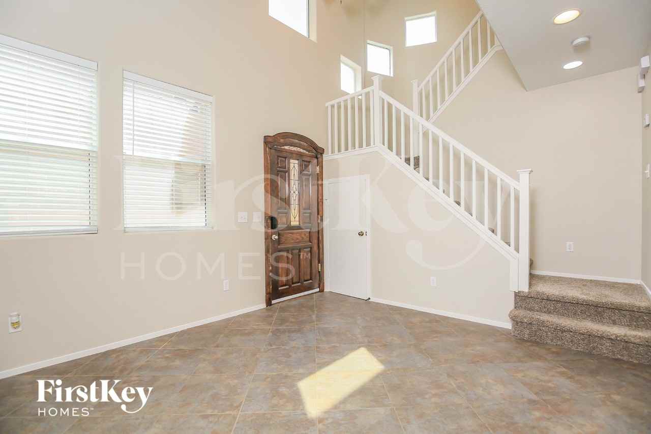 9274 William Hill Ave - Photo 2 of 15