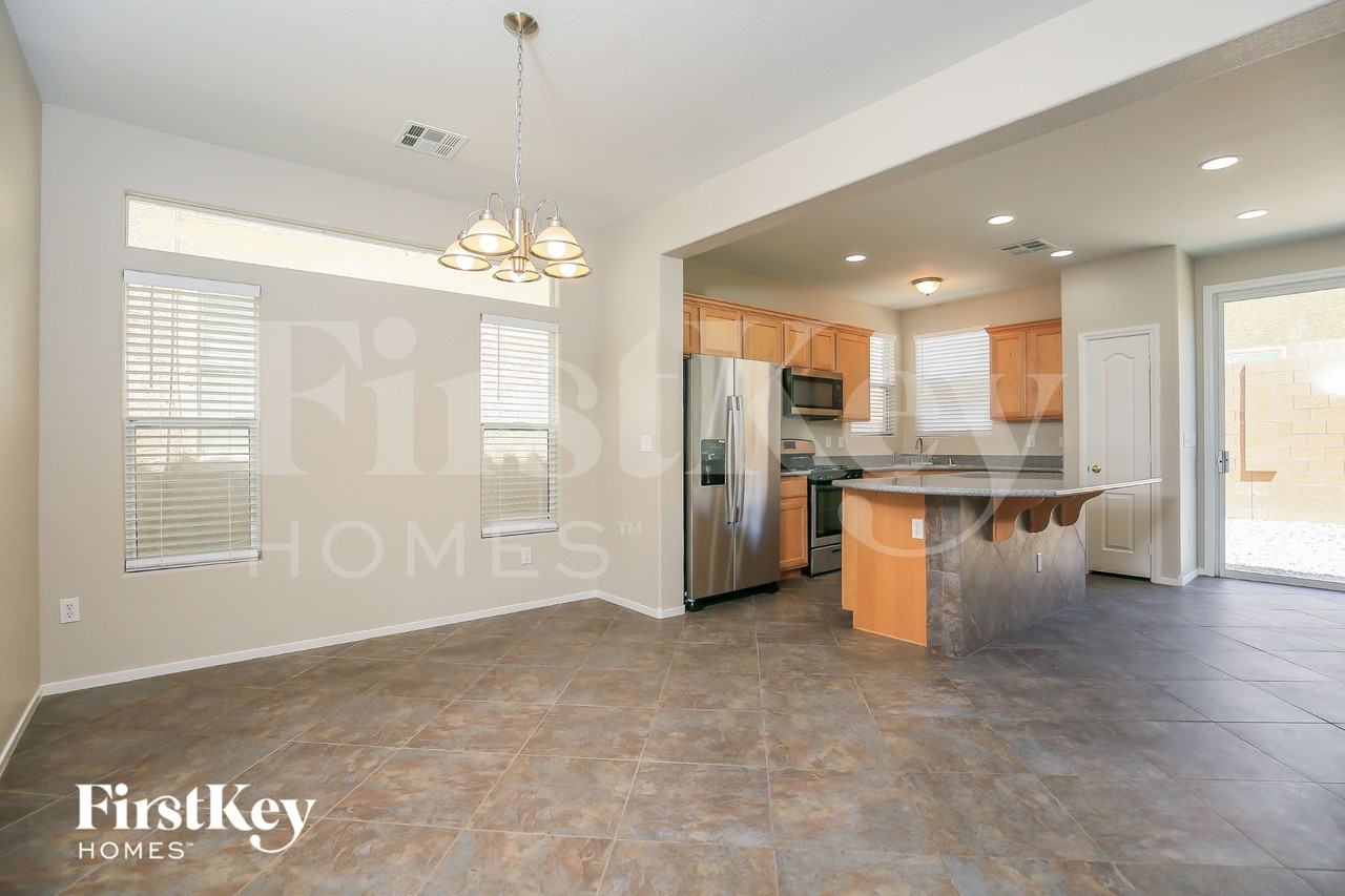 9274 William Hill Ave - Photo 3 of 15