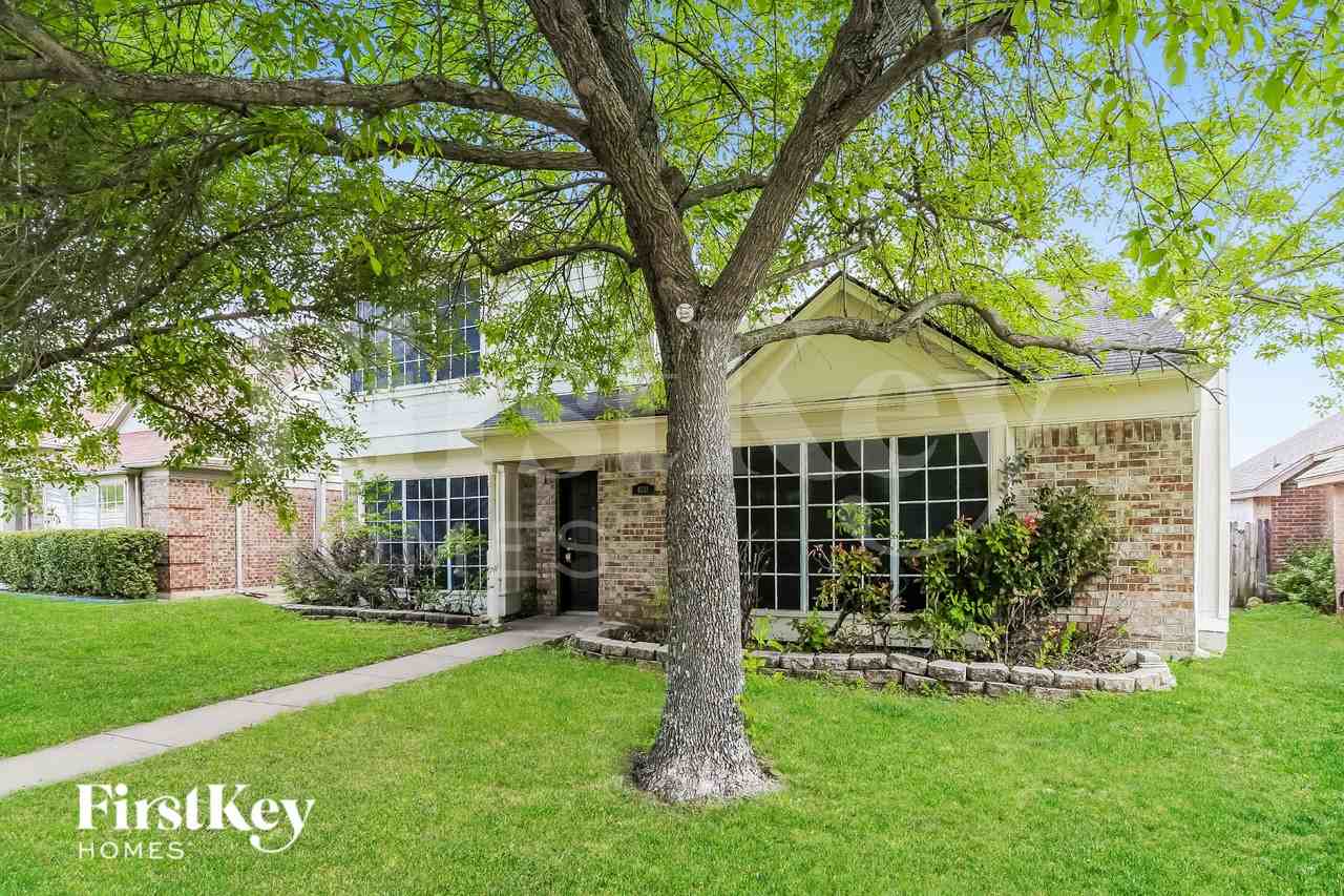 1532 High Pointe Ln - Photo 2 of 15