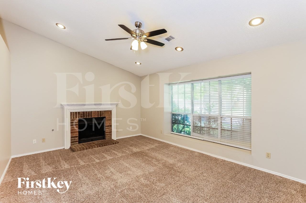 1532 High Pointe Ln - Photo 5 of 15