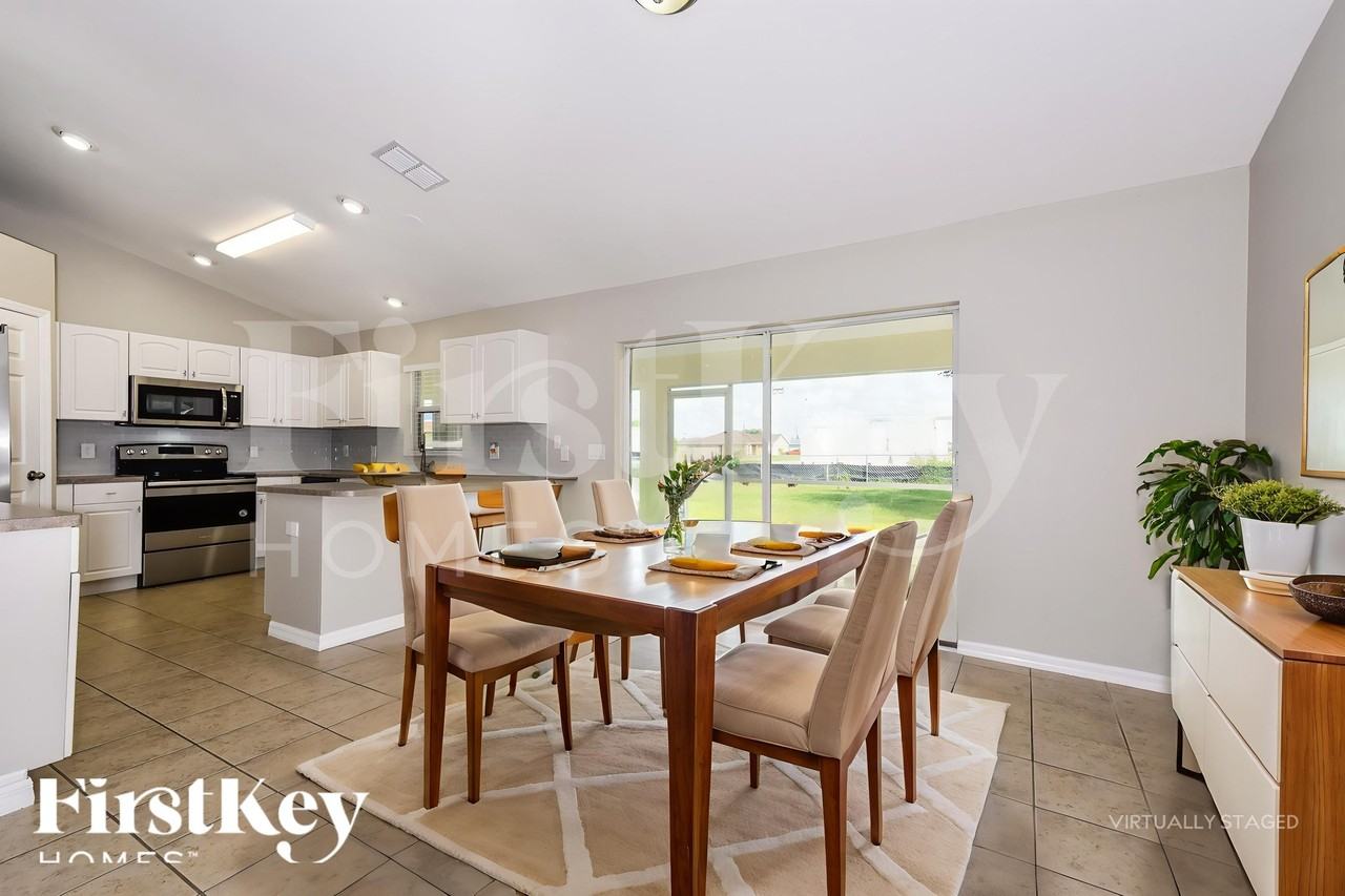 817 Ne 9th St - Photo 6 of 18