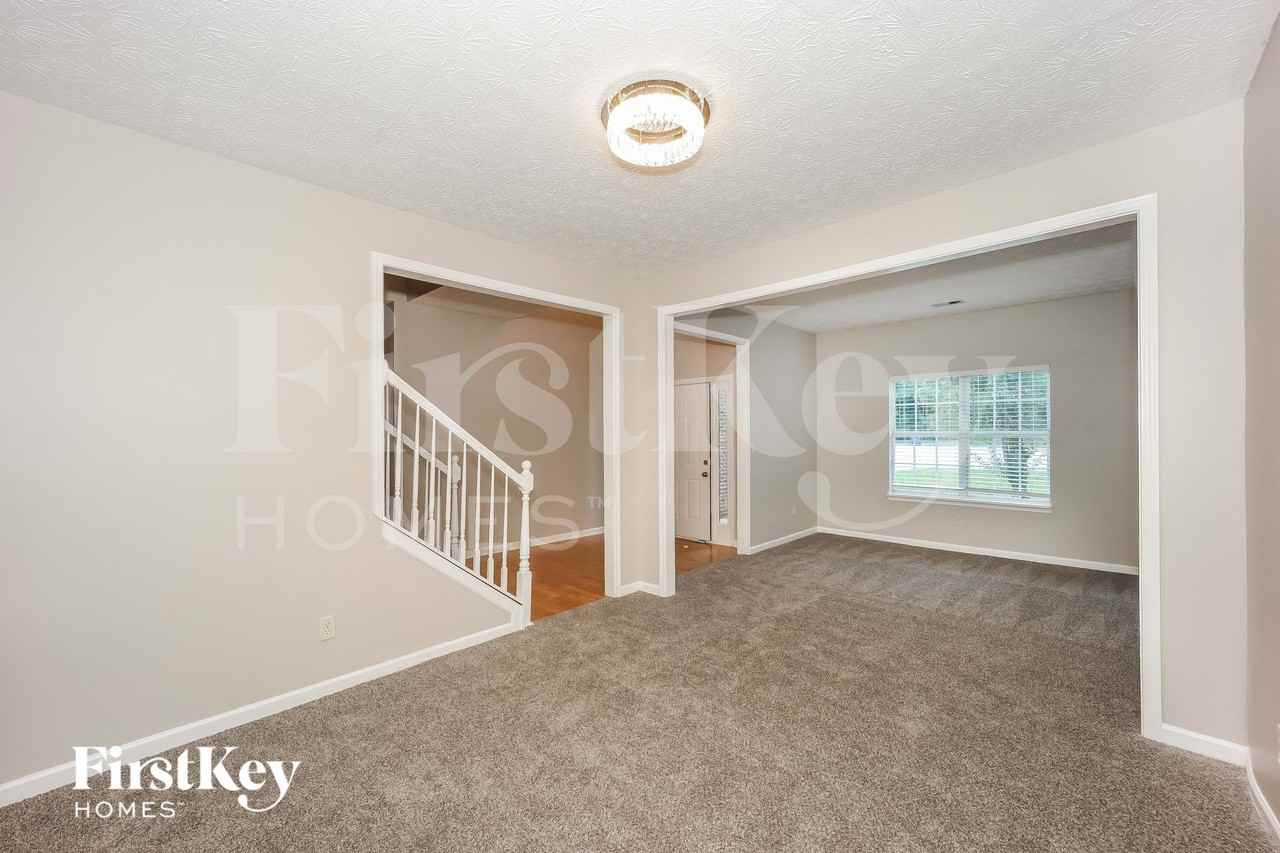 3308 Summer Brooke Ln - Photo 4 of 15