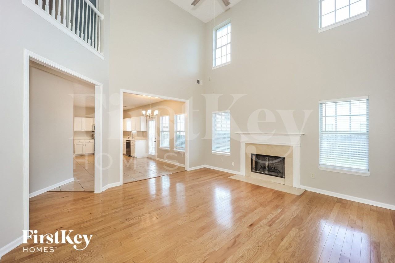 3308 Summer Brooke Ln - Photo 5 of 15