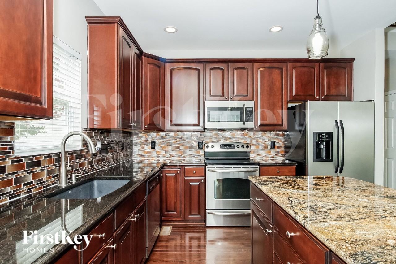 6602 Championship Dr - Photo 5 of 15