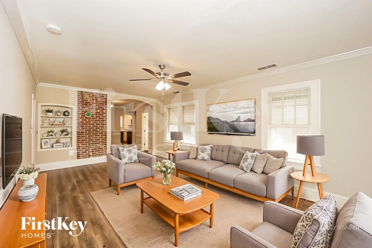 1042 Victory Dr Sw - Photo 4 of 19