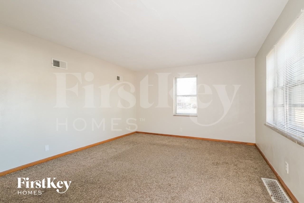 890 Prigge Rd - Photo 3 of 16