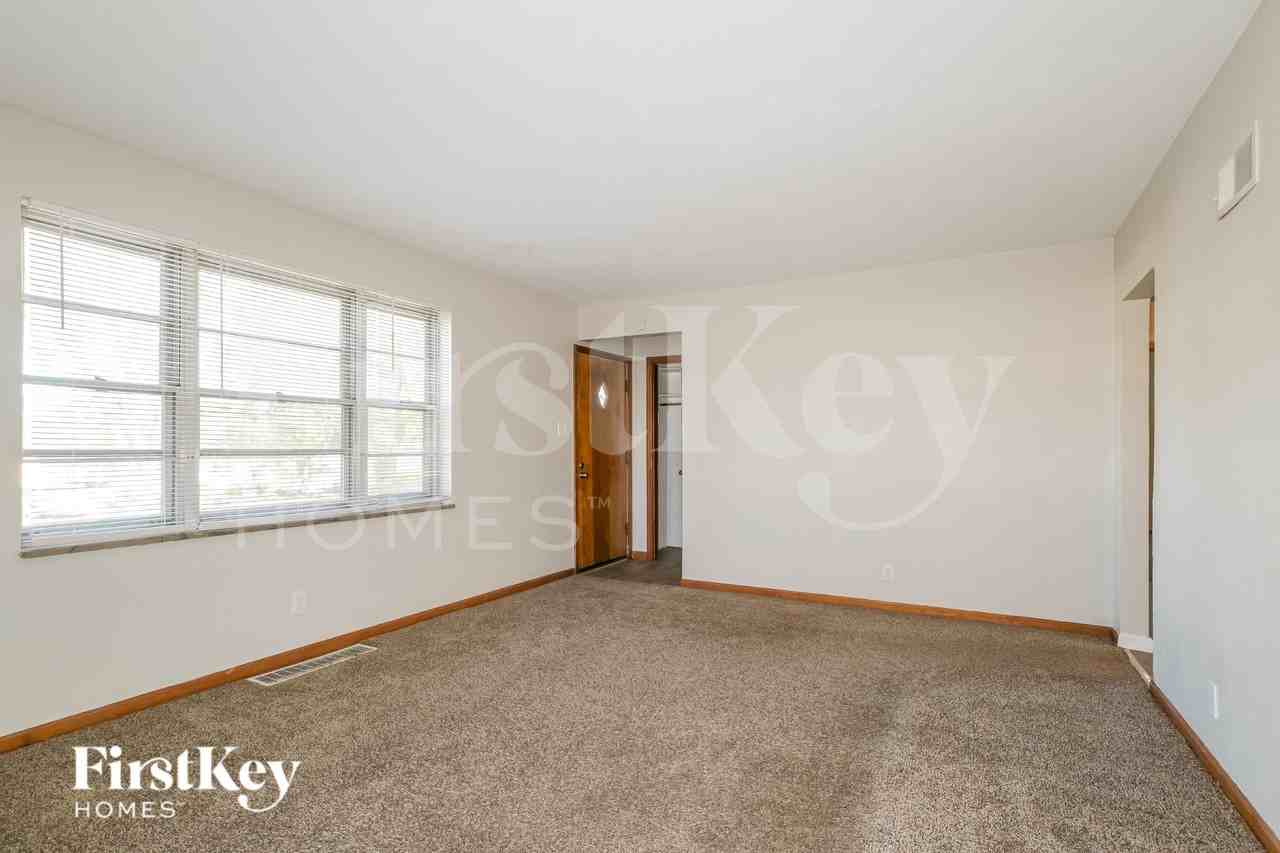 890 Prigge Rd - Photo 4 of 16