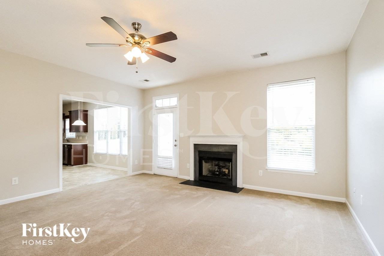 791 Pecan Ridge Cir - Photo 4 of 15