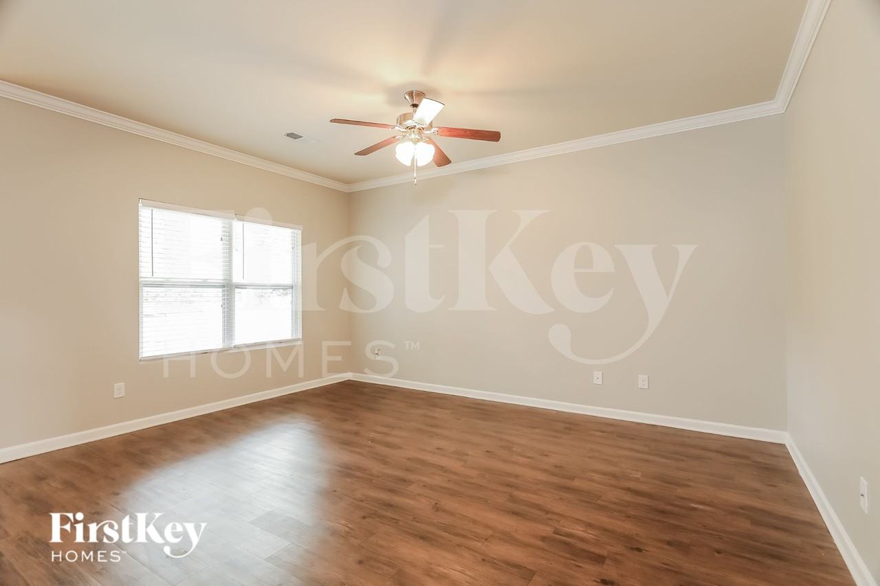 5021 Bella Ct - Photo 2 of 15