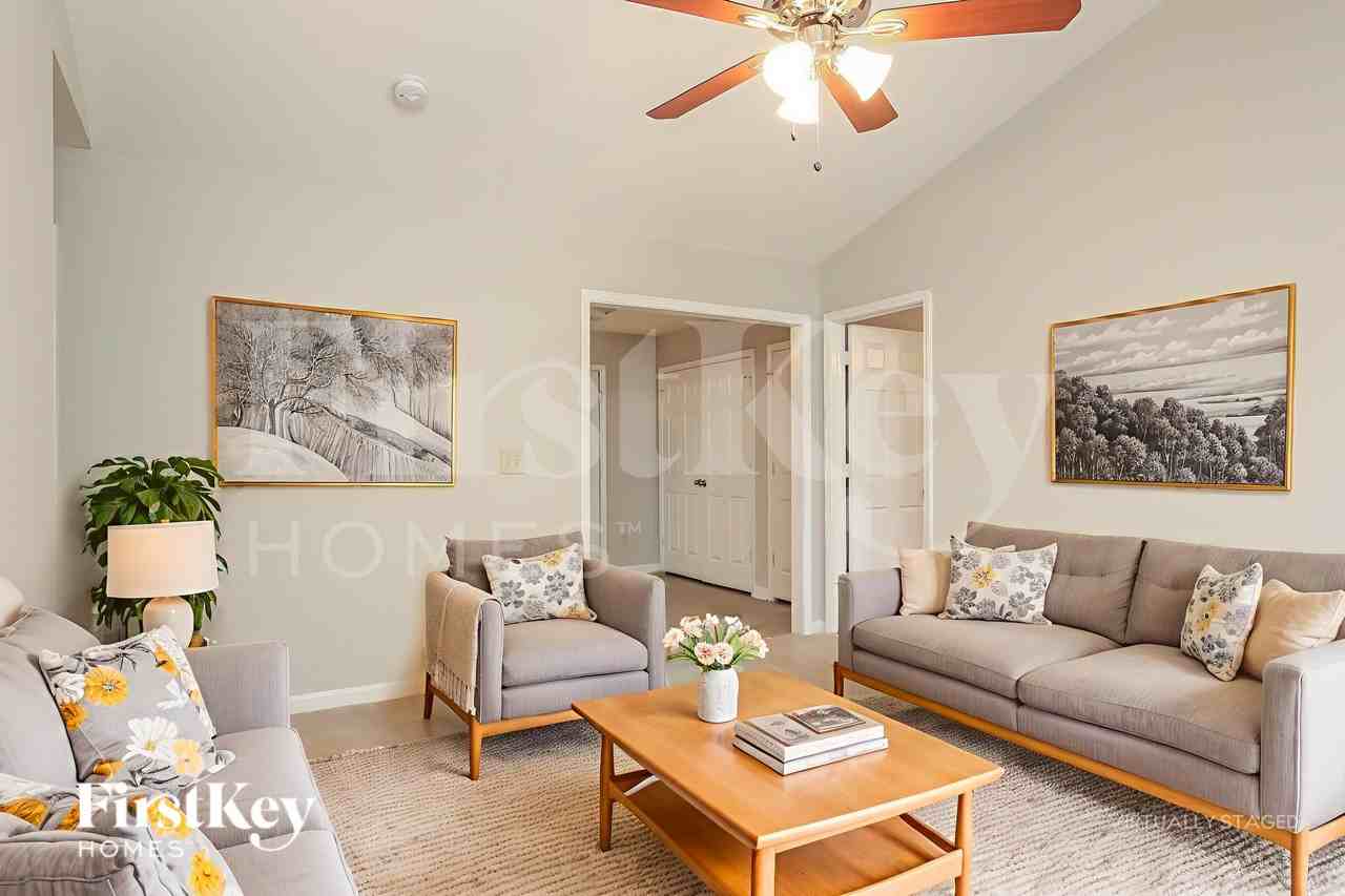 4 Franklinwood Dr - Photo 4 of 19