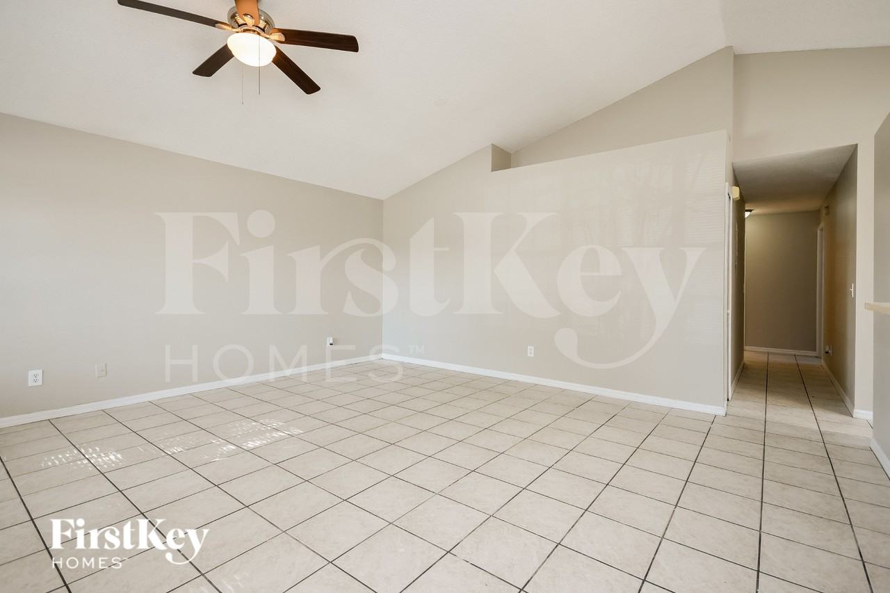 3753 Dartford Dr - Photo 6 of 16