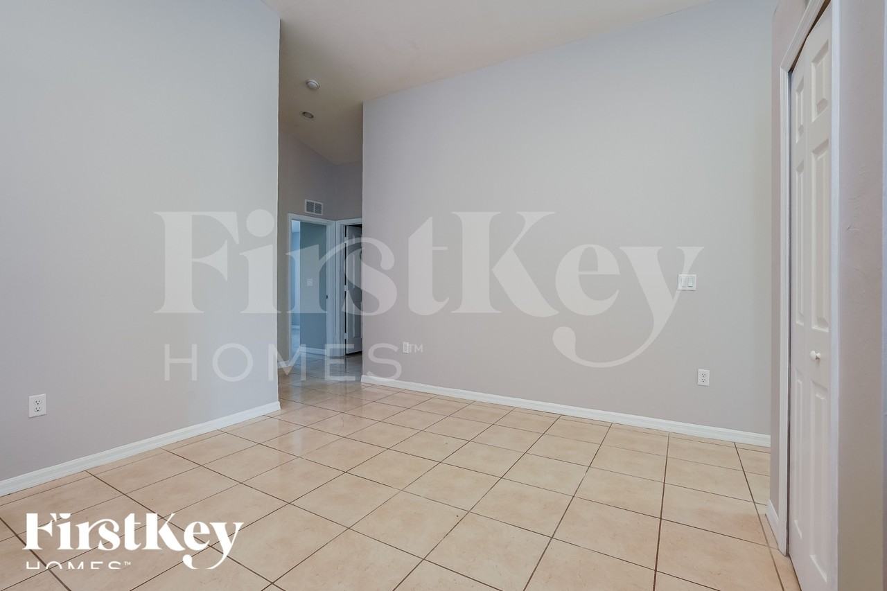 317 Melissa Ave #B - Photo 2 of 18