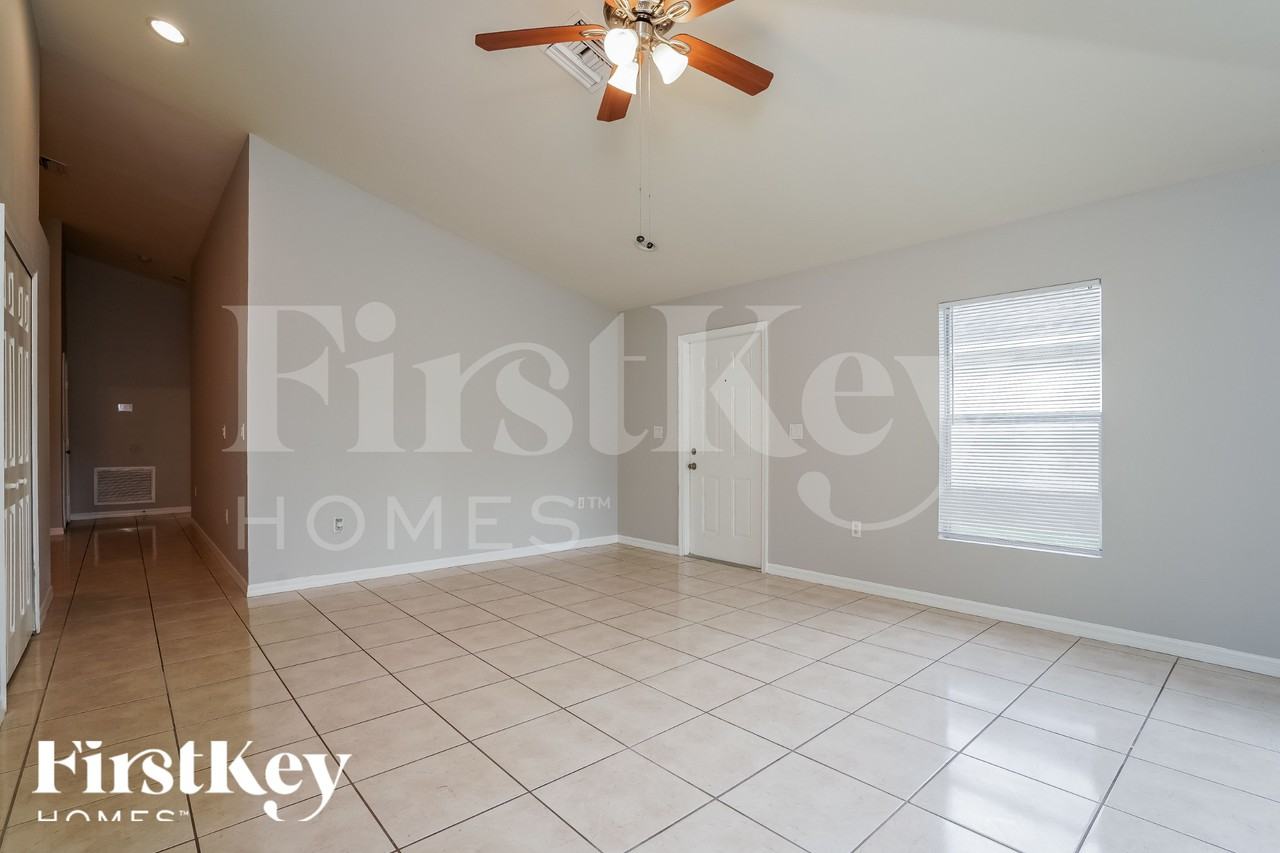 317 Melissa Ave #B - Photo 3 of 18