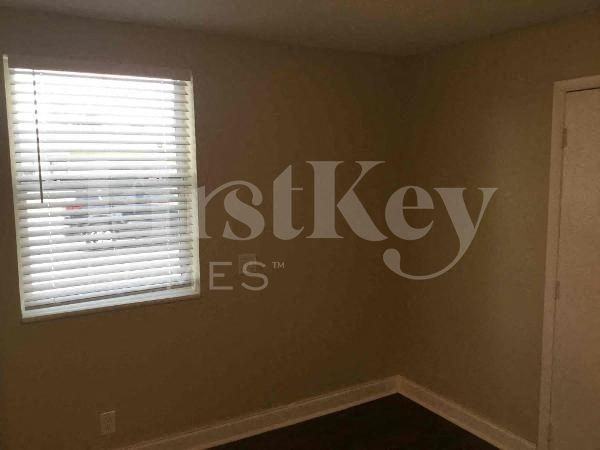 2530 Neave - Photo 6 of 20