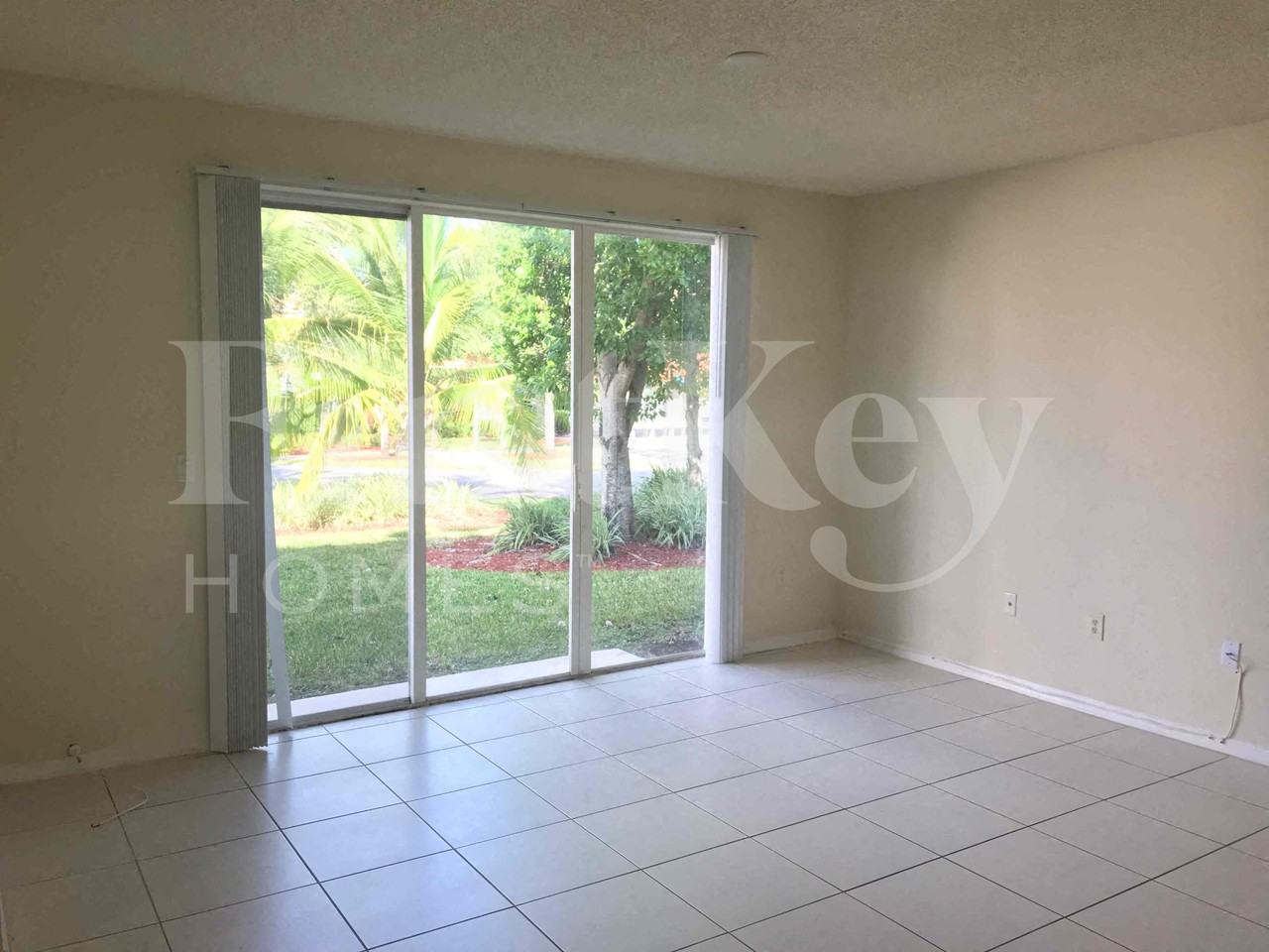 2281 Necircle - Photo 3 of 13