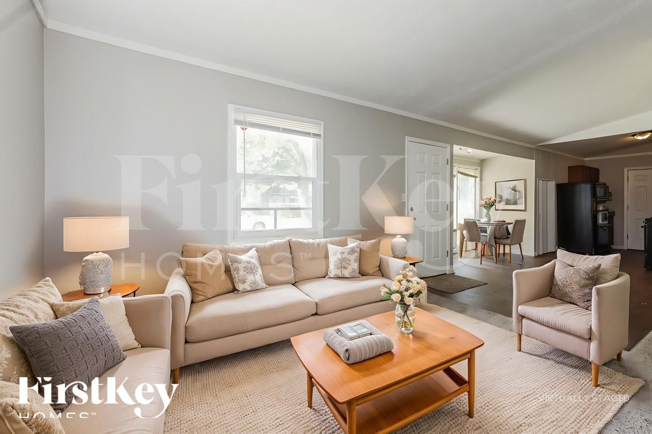 16759 Artesian Ave - Photo 4 of 18