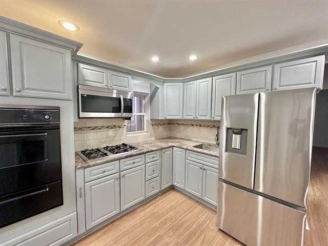 809 Palisade Ave ##1 - Photo 3 of 28