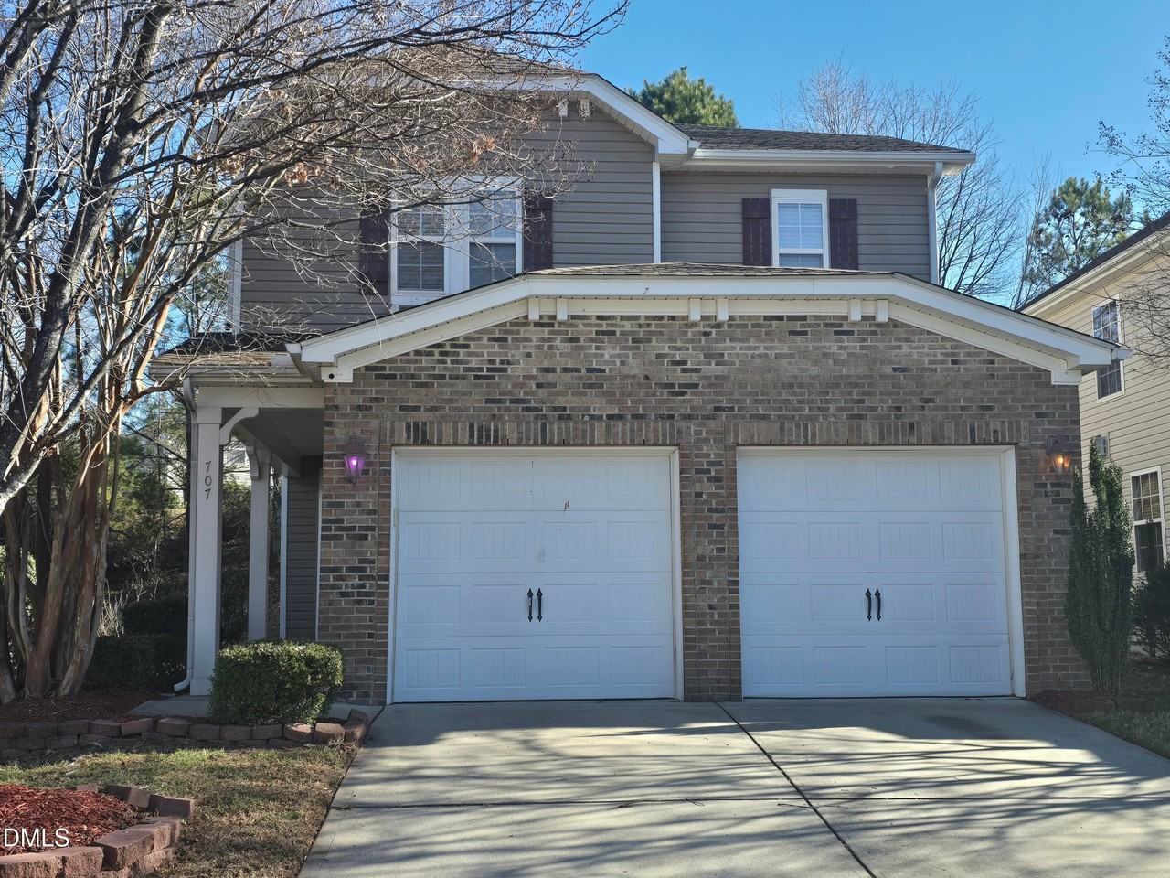 707 Delta Downs Dr - Photo 2 of 24