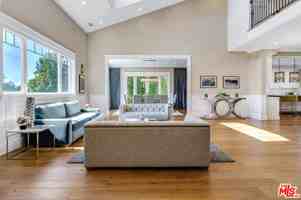 featured image of 19633 Wells Dr