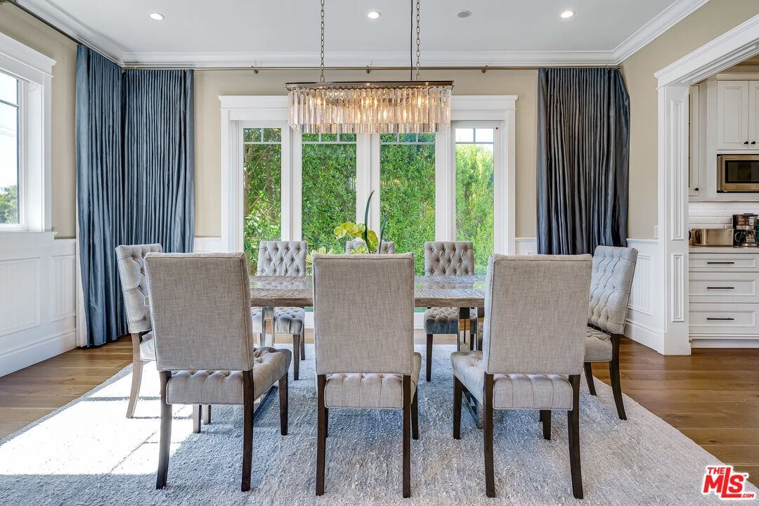 19633 Wells Dr - Photo 5 of 39