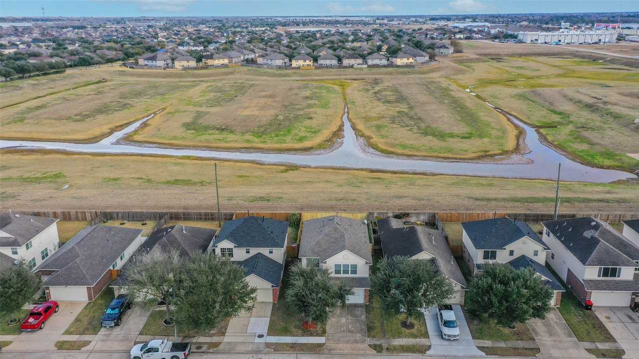 14439 Benningcrest Ln - Photo 4 of 39